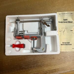 Pampered Chef  Apple/Peeler/Corer/Slicer
